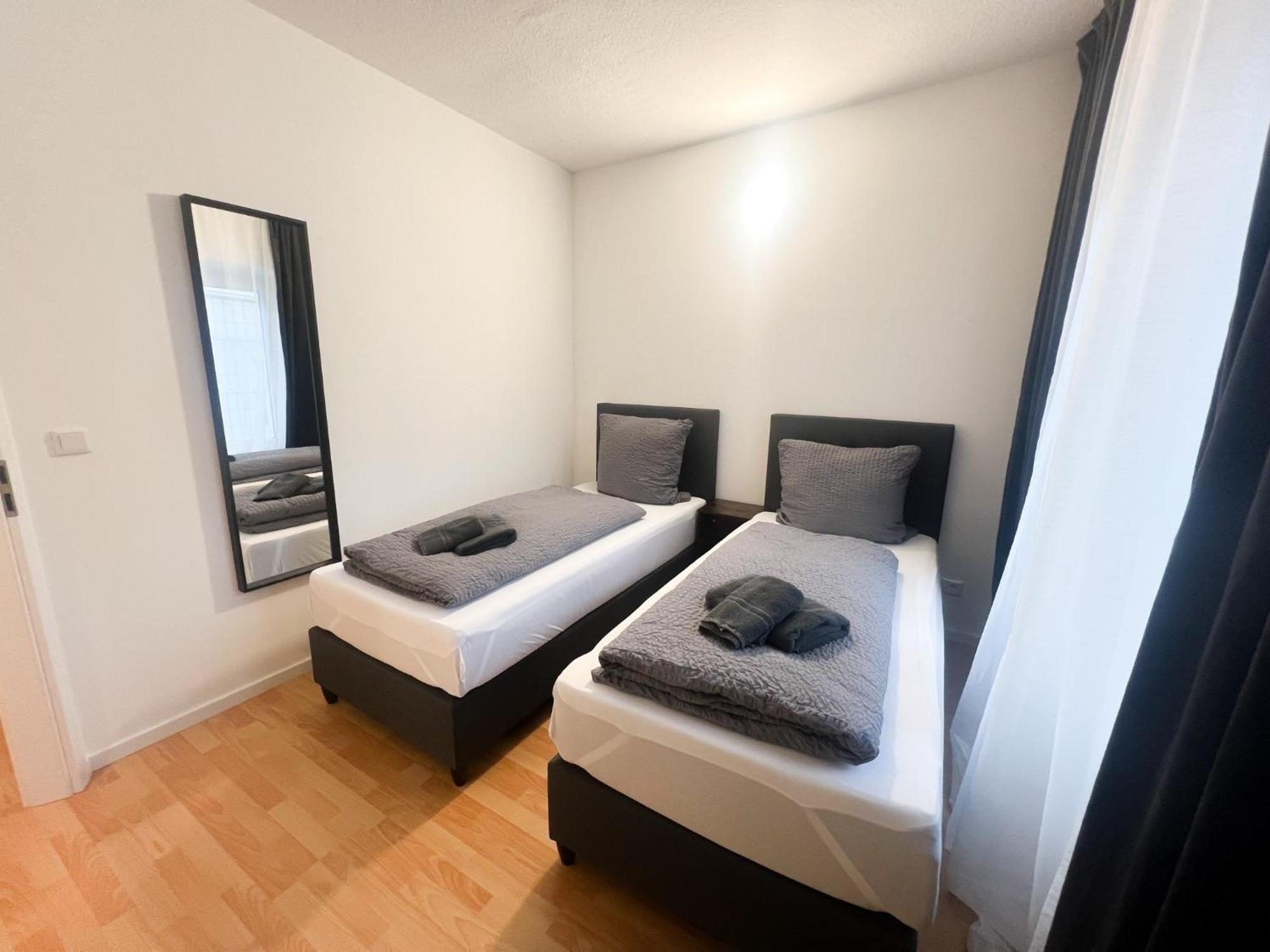 Vibehome Duesseldorf - Stadtmitte Bagian luar foto
