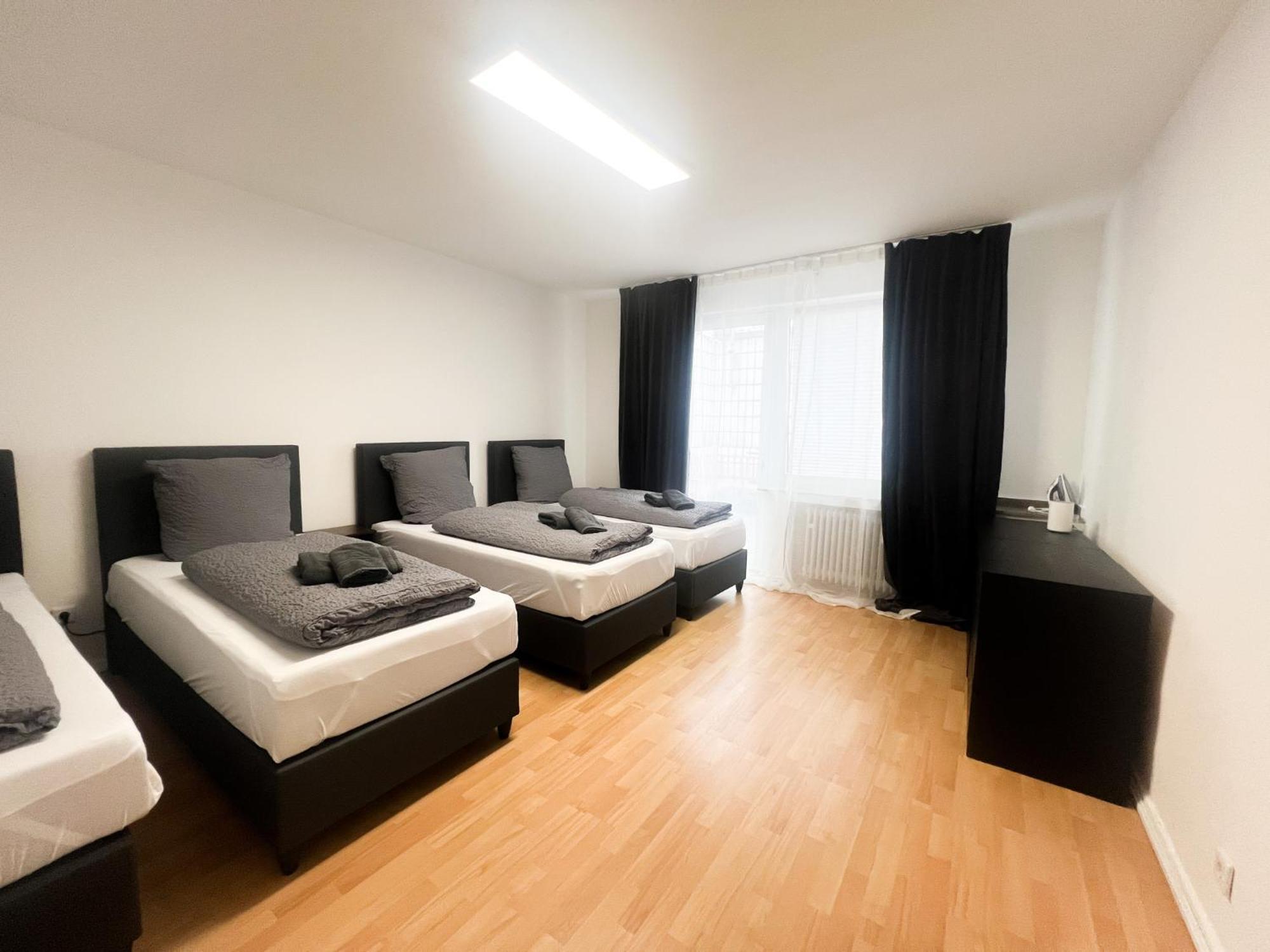 Vibehome Duesseldorf - Stadtmitte Bagian luar foto